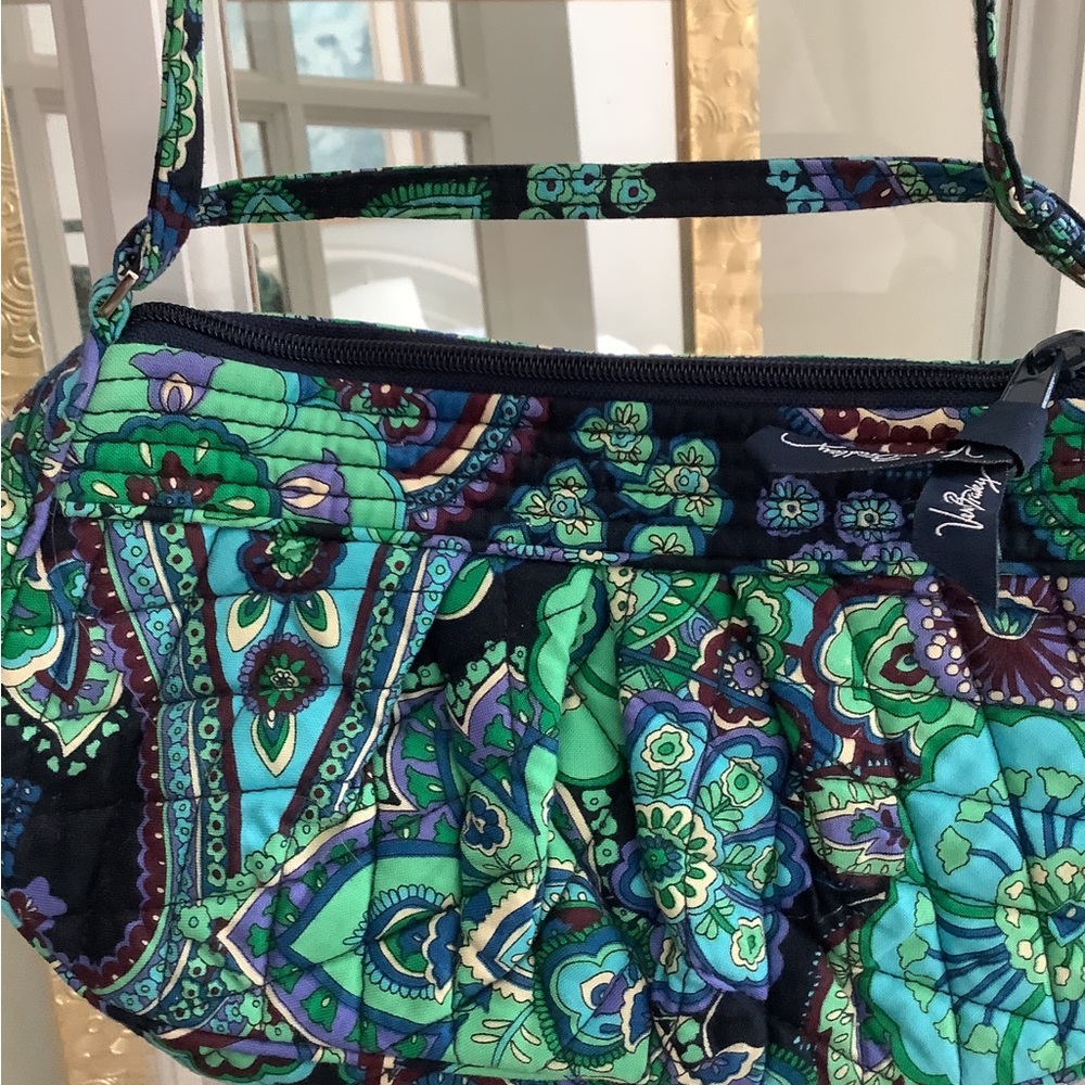 Pretty small crossbody Vera bag like new